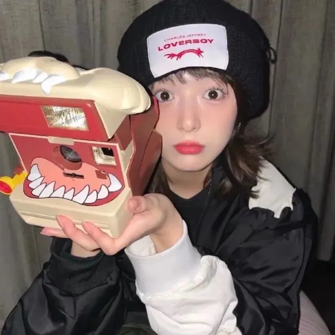 一个女孩和一个男孩